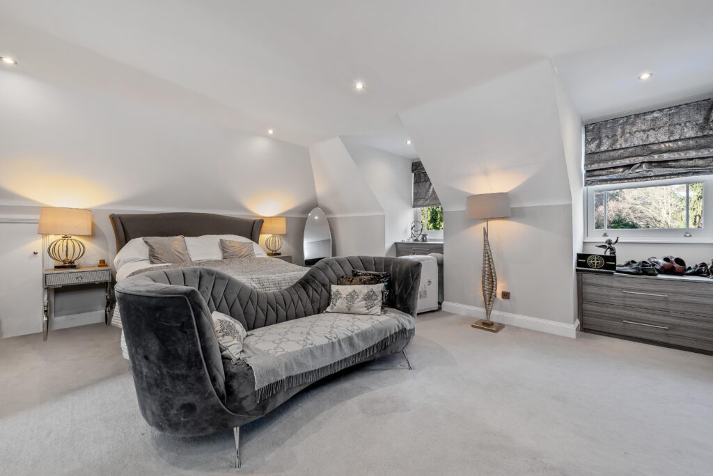 Llanvair Drive, South Ascot Osborne Heath