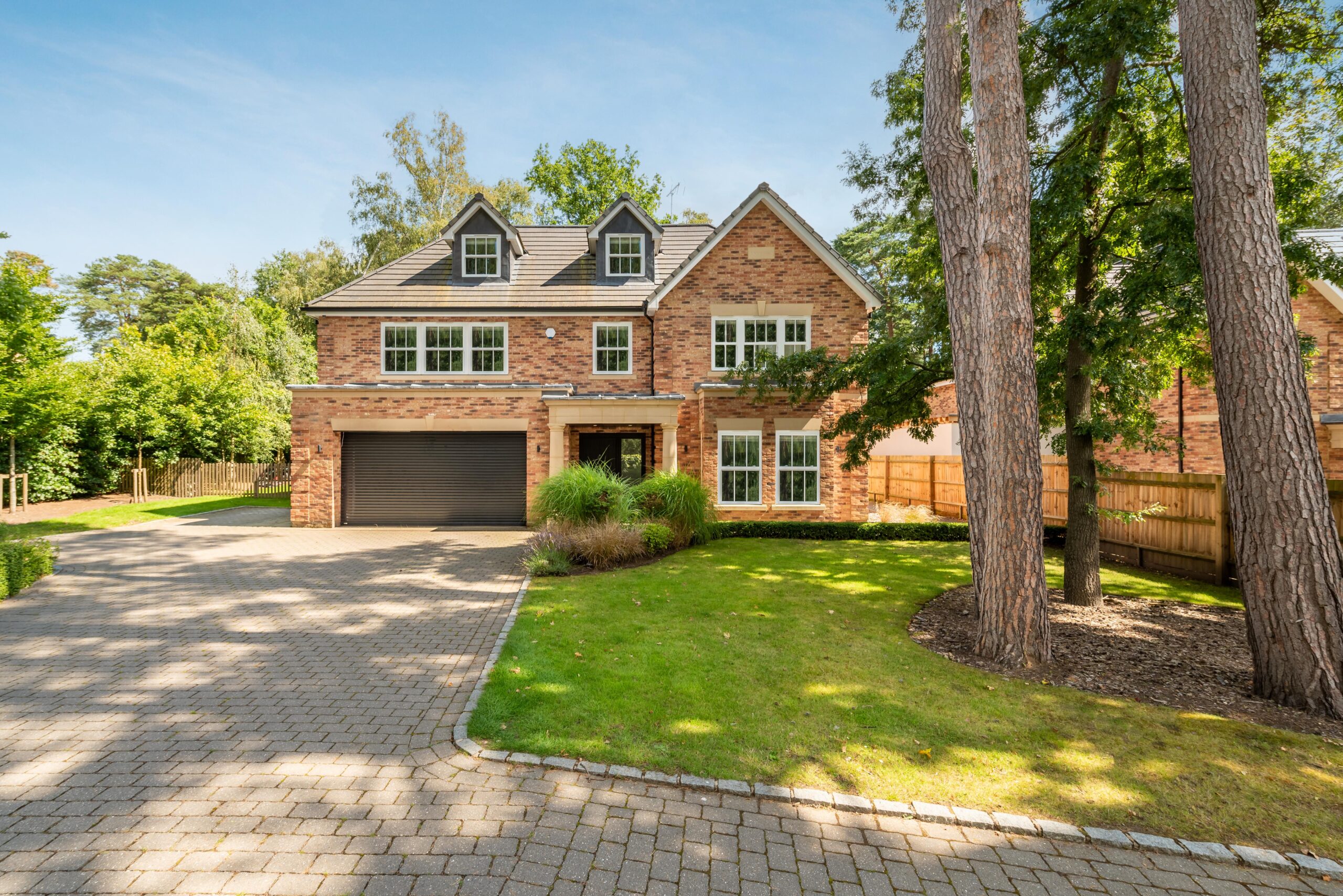 Llanvair Close, Ascot Osborne Heath