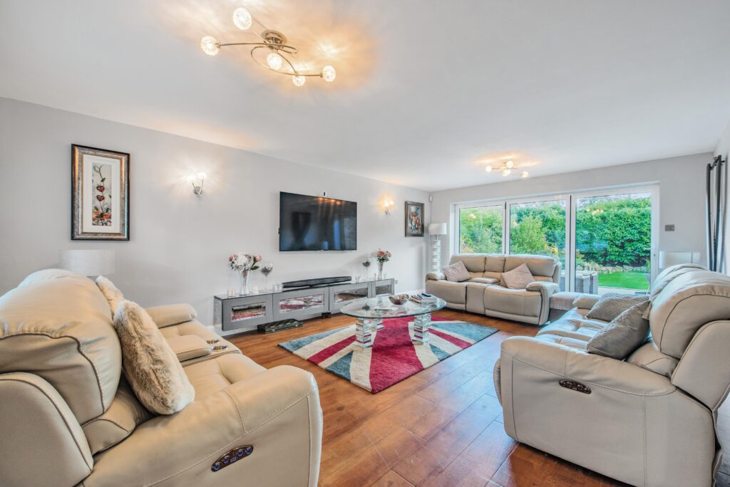 Holmes Close, Sunninghill Osborne Heath