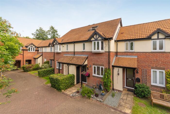 Helston Lane, Windsor