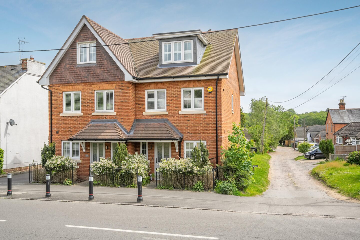 Fernbank Road, Ascot