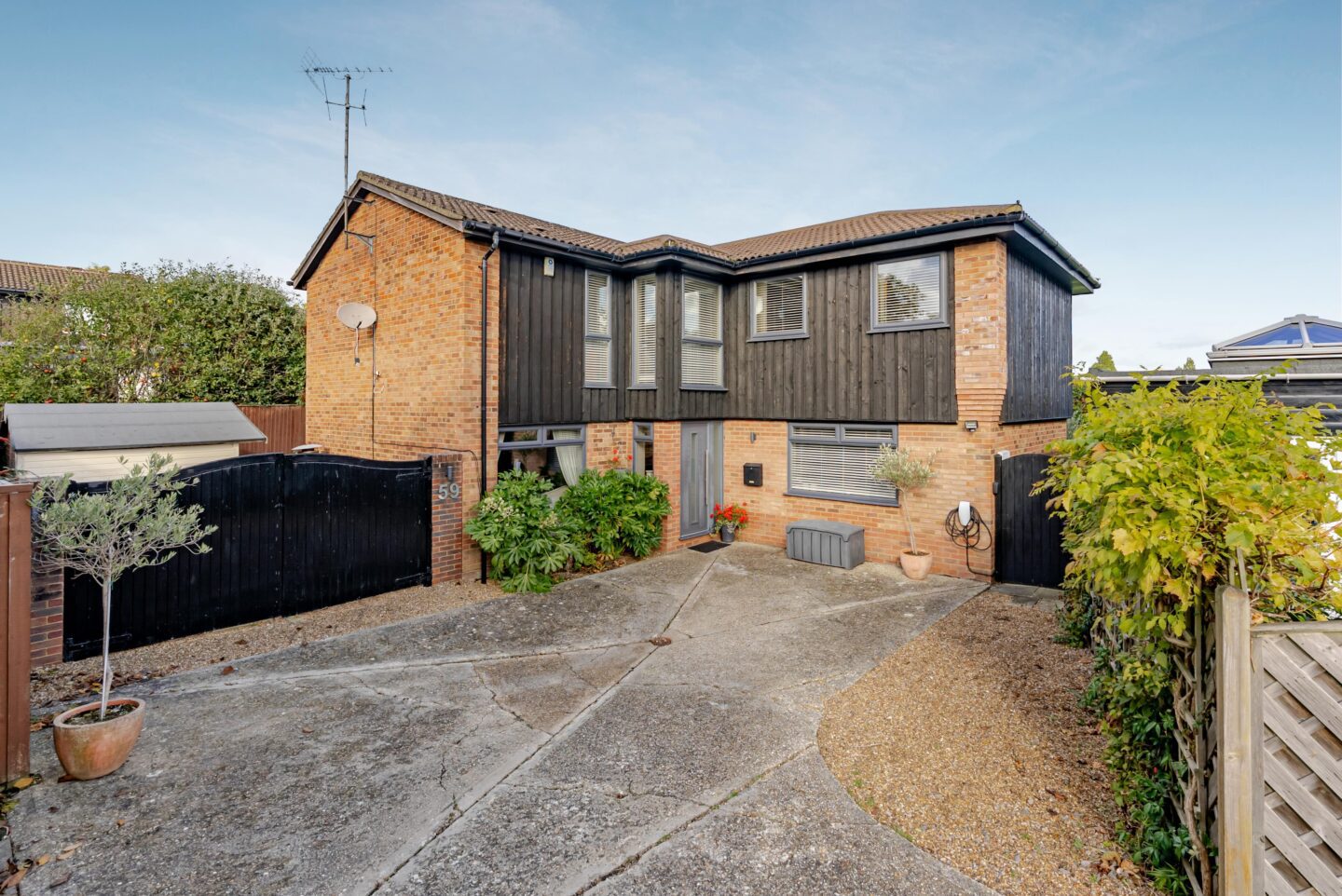 Cavendish Meads, Sunninghill