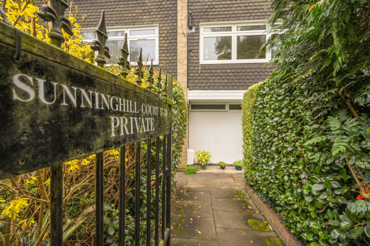 Sunninghill Court, Sunninghill