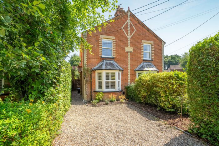 New Road, Ascot