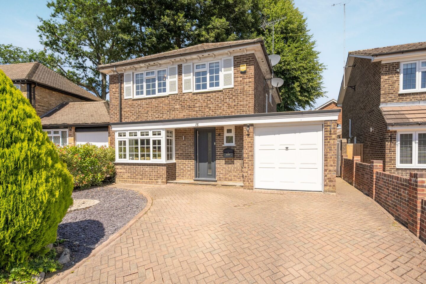 Newark Road, Windlesham, GU20