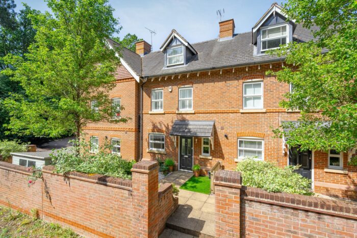 Heathlands Place, Ascot