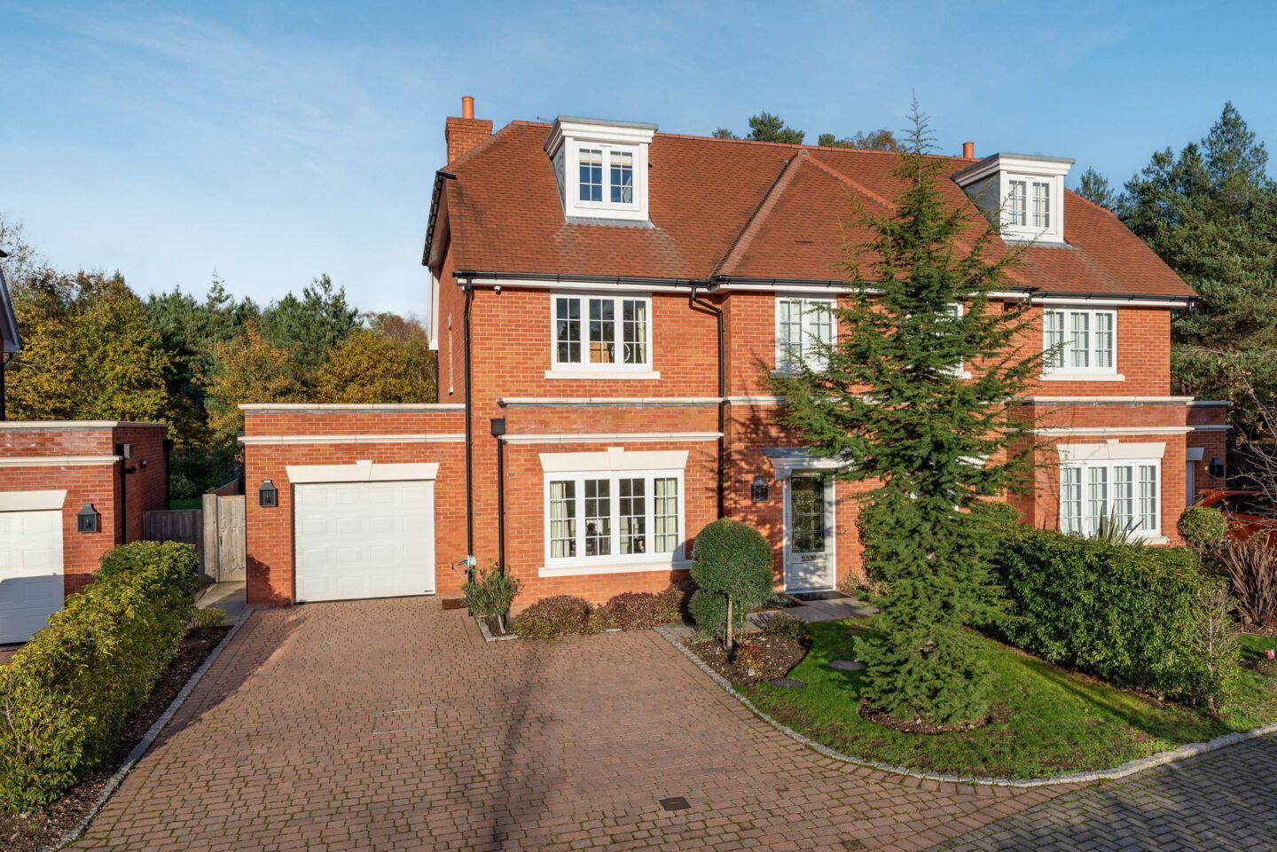 Kingswood, Ascot
