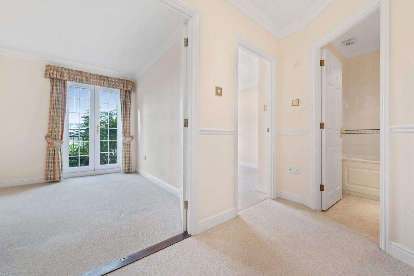 85KnightsPlace-11.jpg