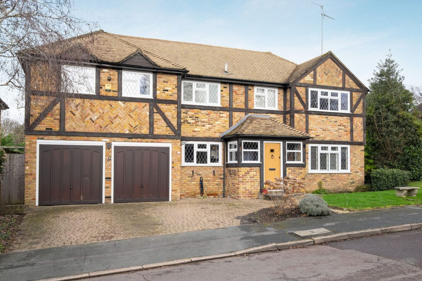 Leycester Close, Windlesham