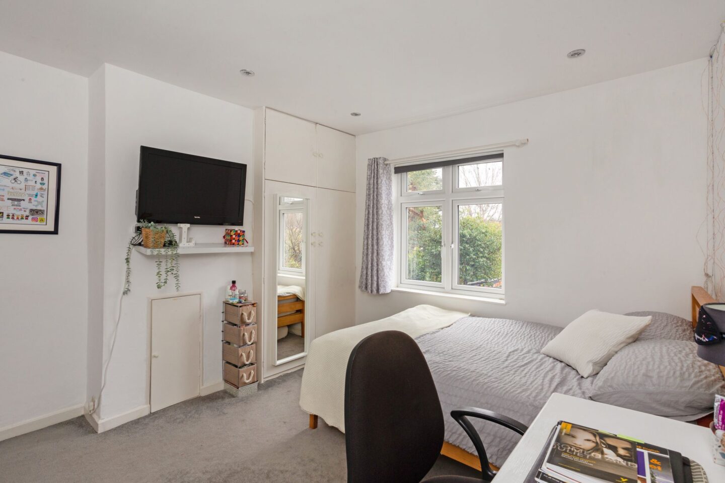 Bedroom2.jpg