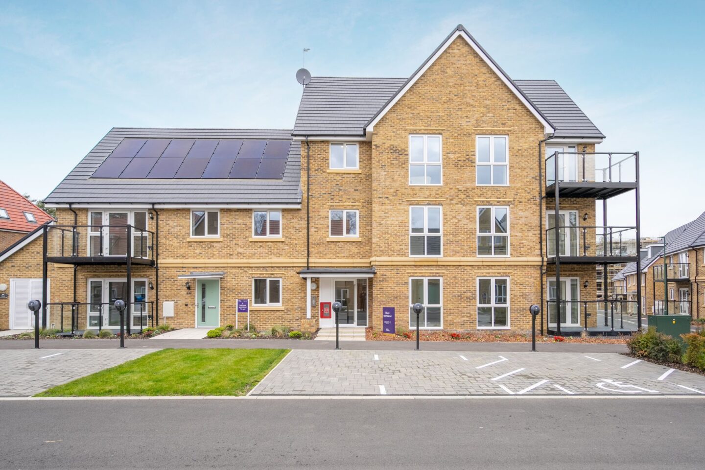 Archibald House, Ascot