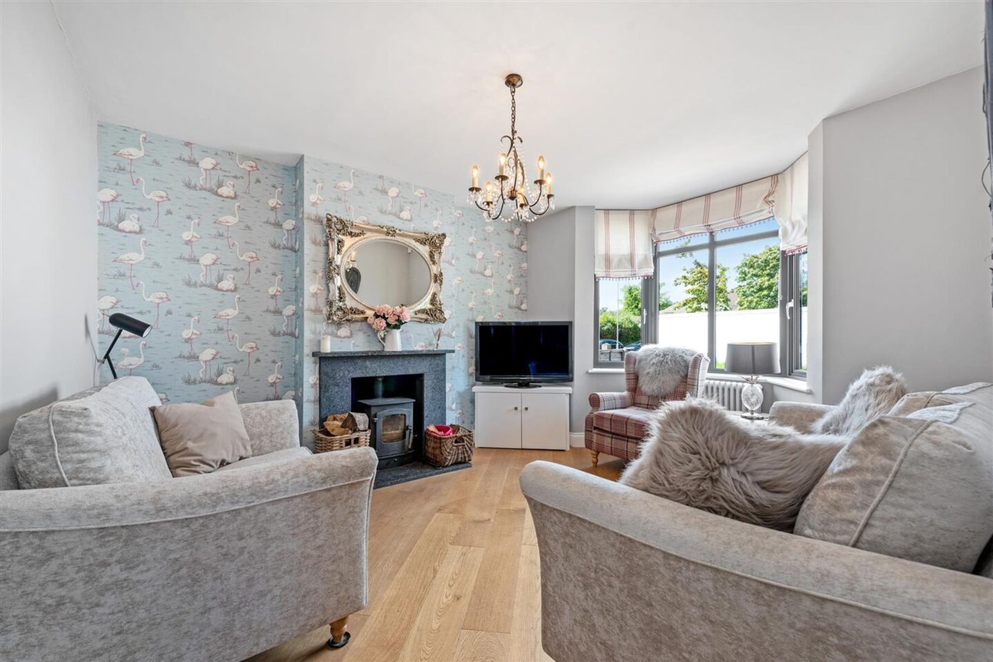 Livingroom.jpg