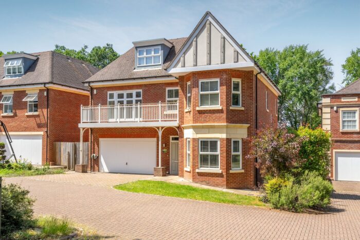 Sunningdale Heights, Sunningdale