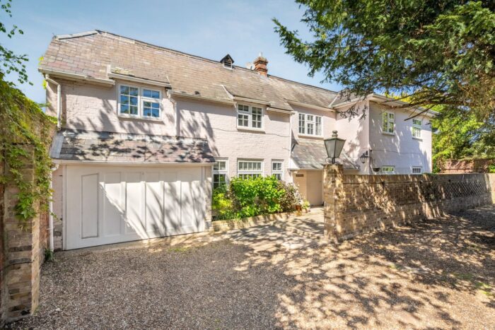 High Street, Datchet