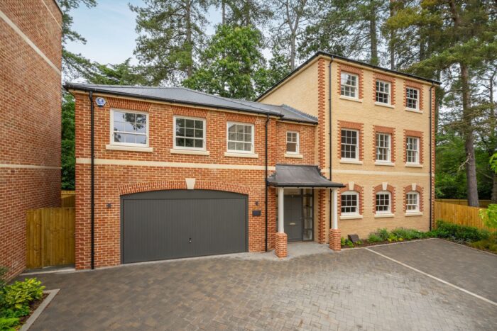 Scholars Row, Sunningdale