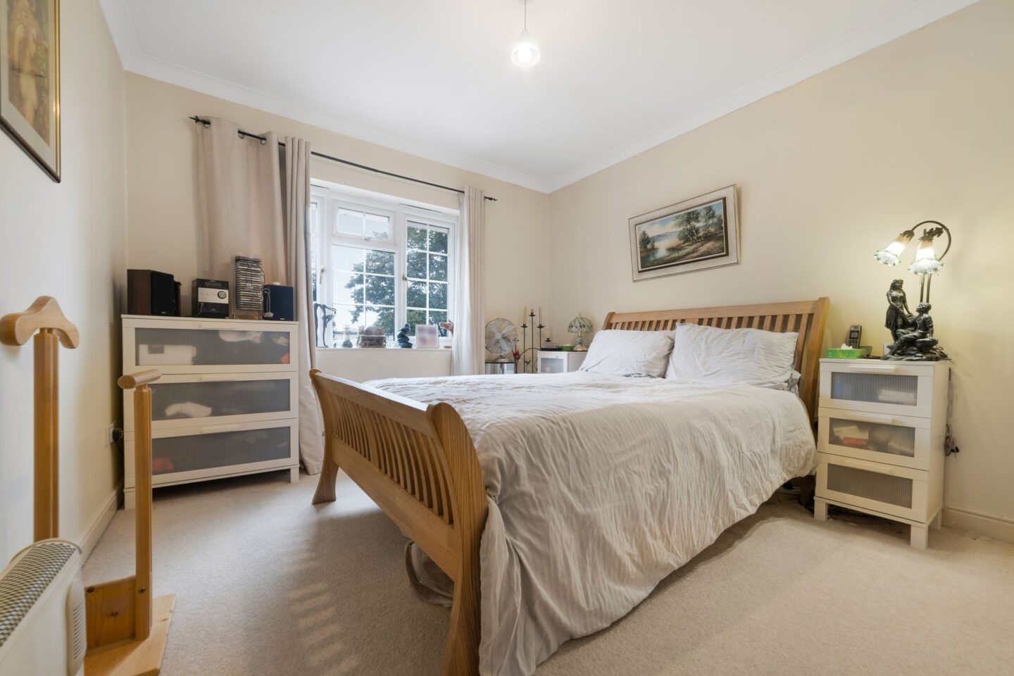 bed1.jpg