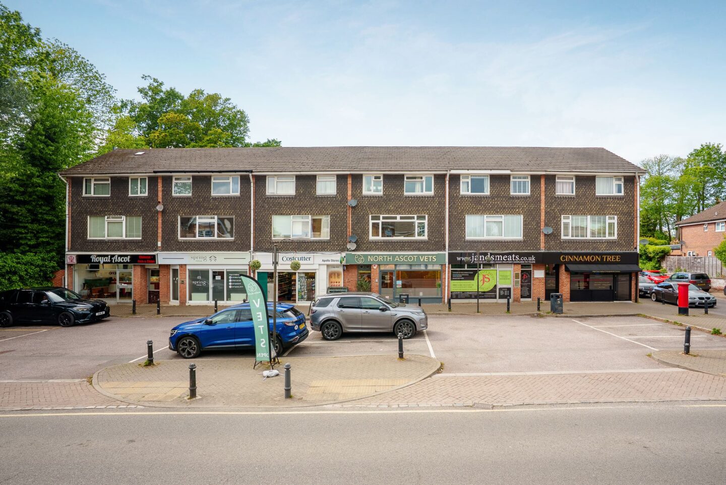 Fernbank Road, Ascot