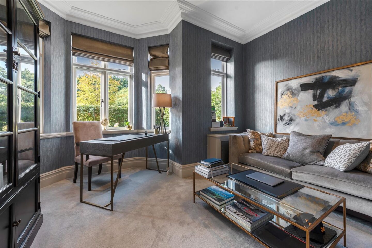 LIVINGROOM.jpg