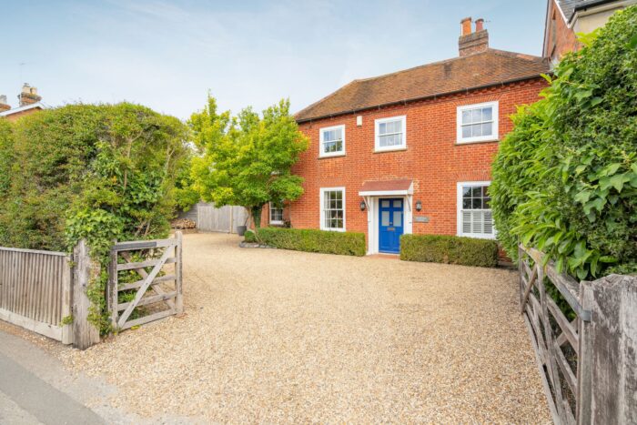 Lovel Road, Winkfield