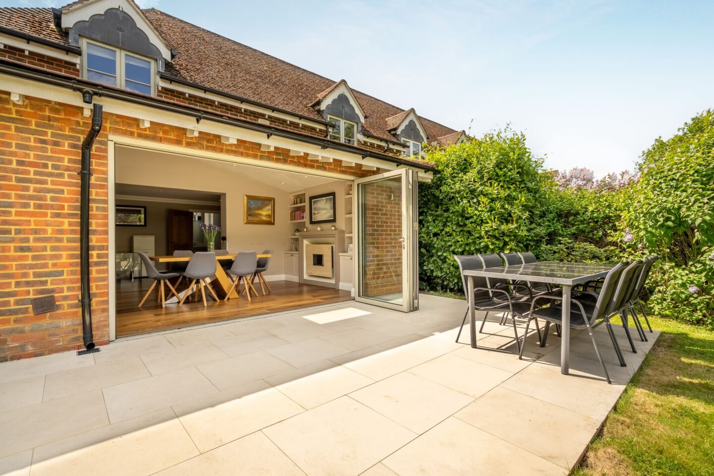 Cranbourne Hall, Winkfield