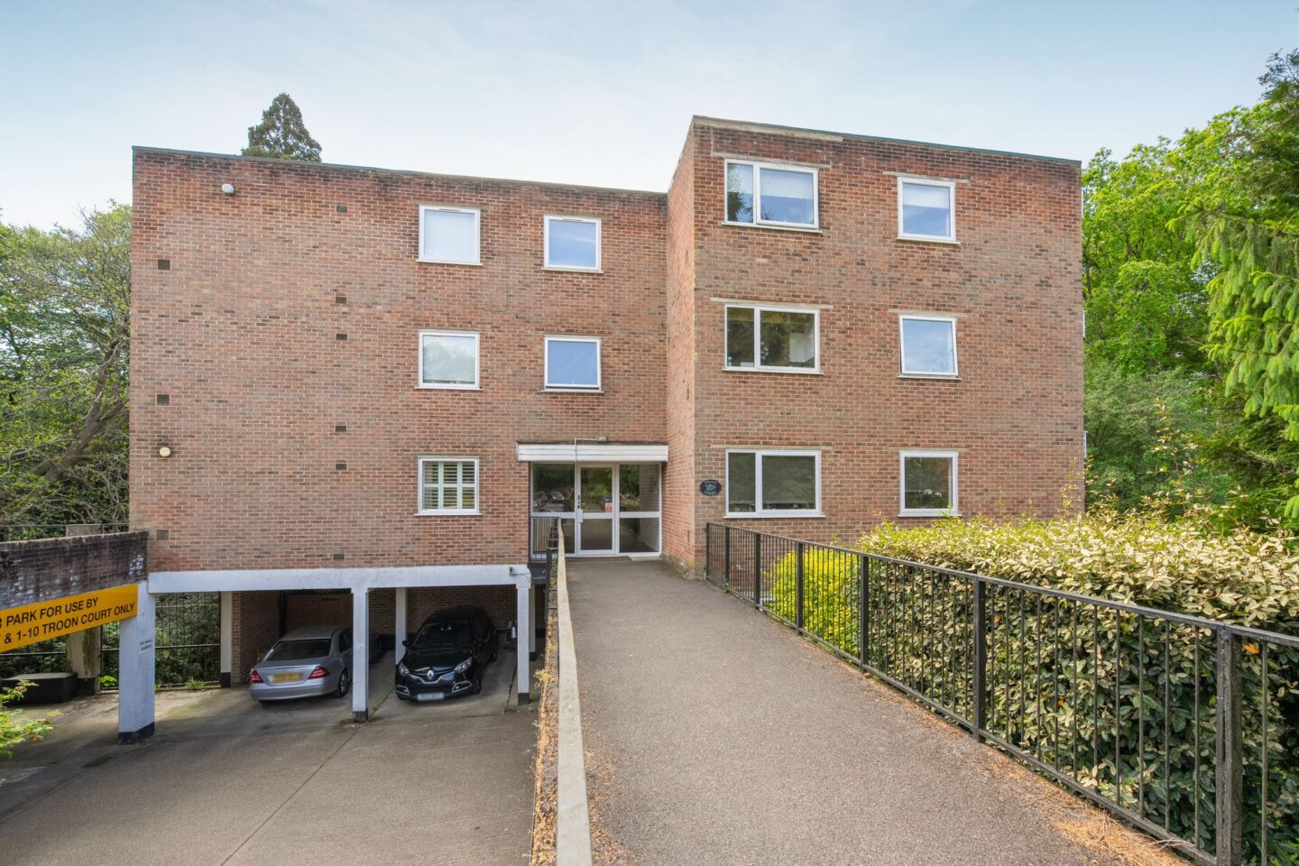 Cardwell Crescent, Sunninghill