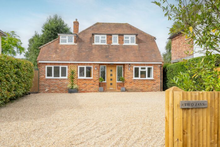 Lovel Road, Winkfield