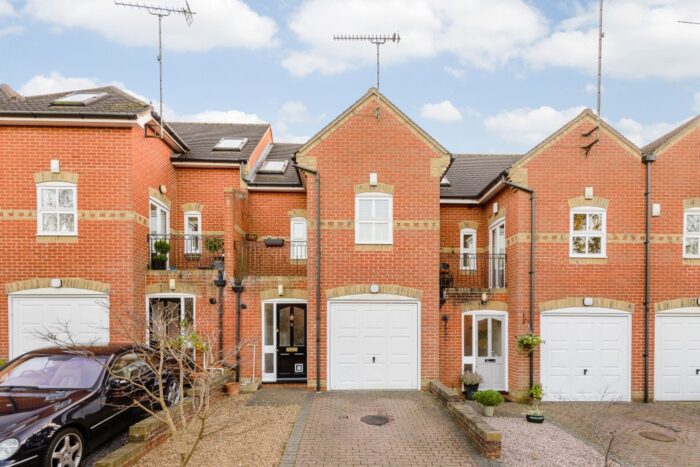 Bakehouse Court, Ascot