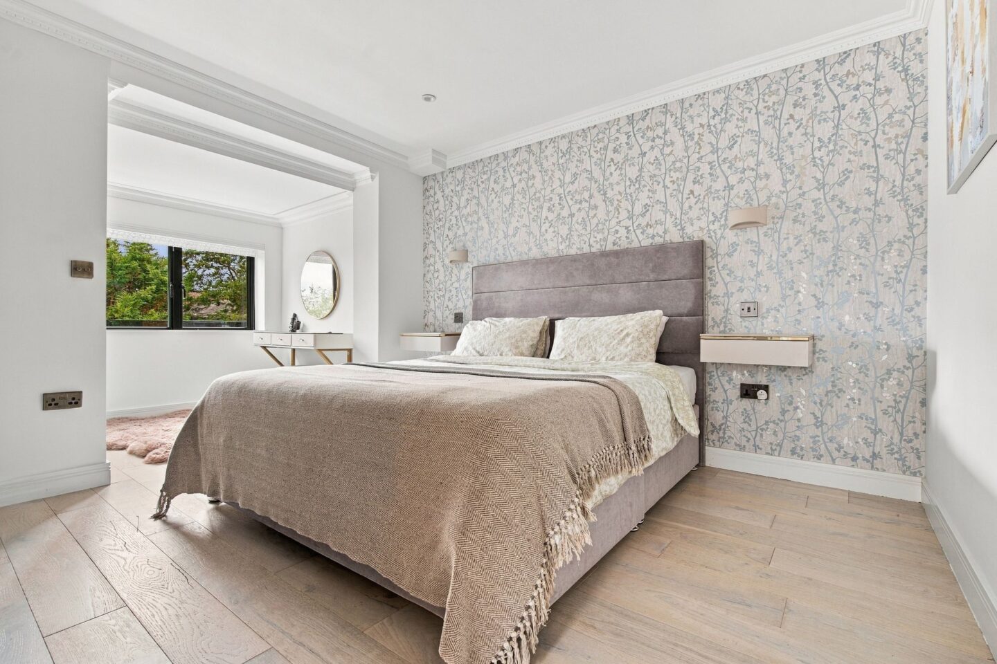 bed1.jpg