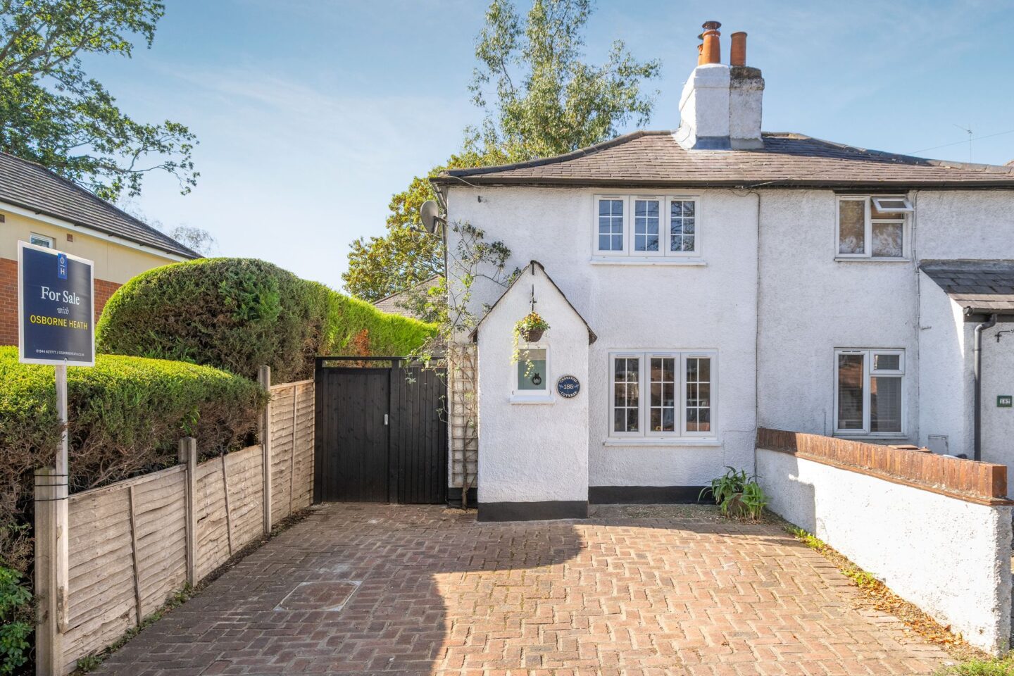 New Road, Ascot