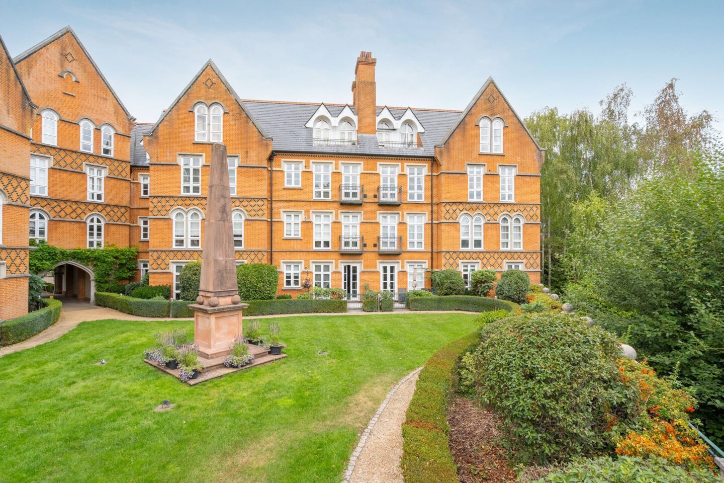 Holloway Drive, Virginia Water