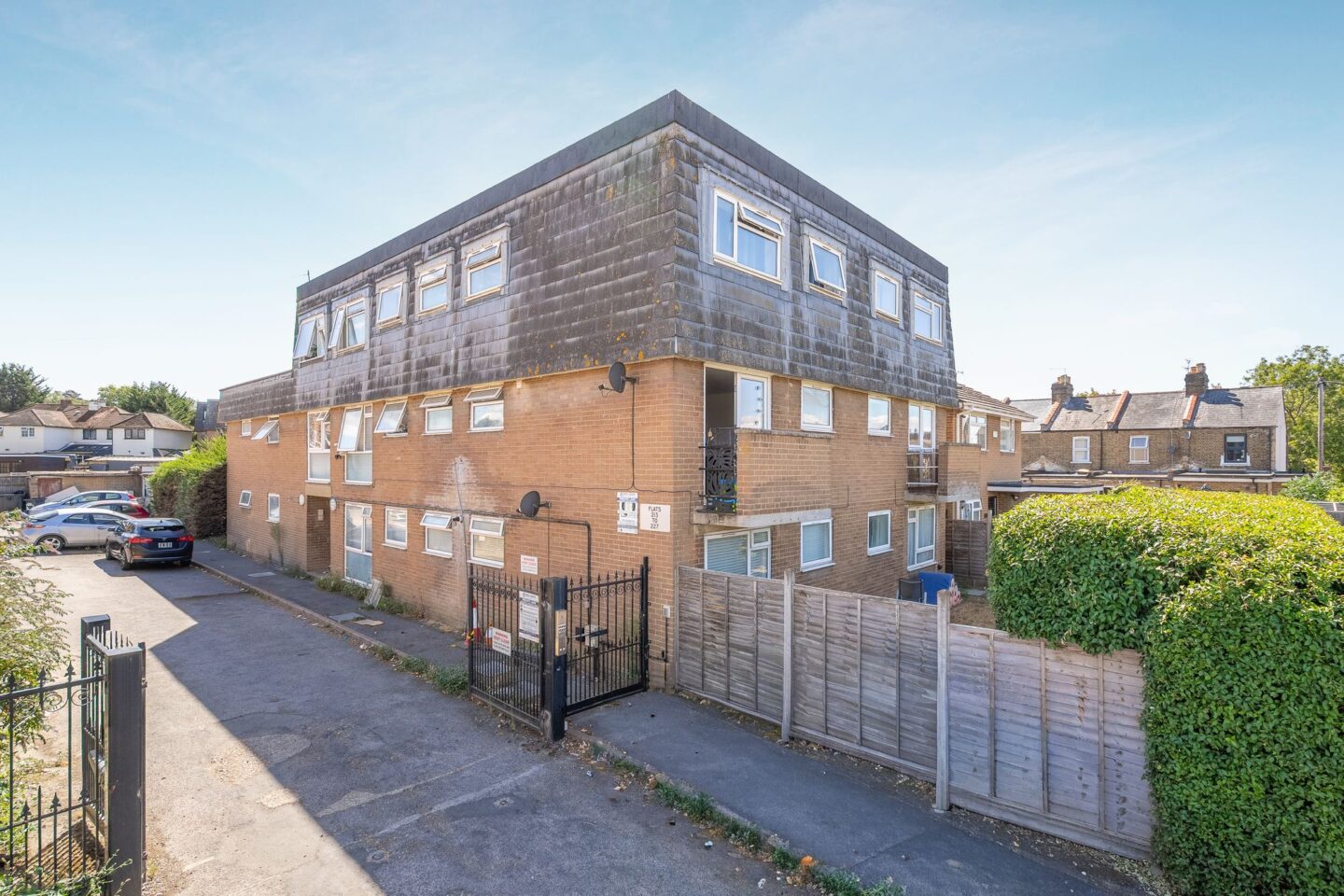 Dedworth Road, Windsor